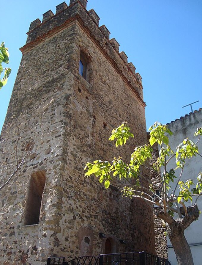 Torre Cuadrada, Spain